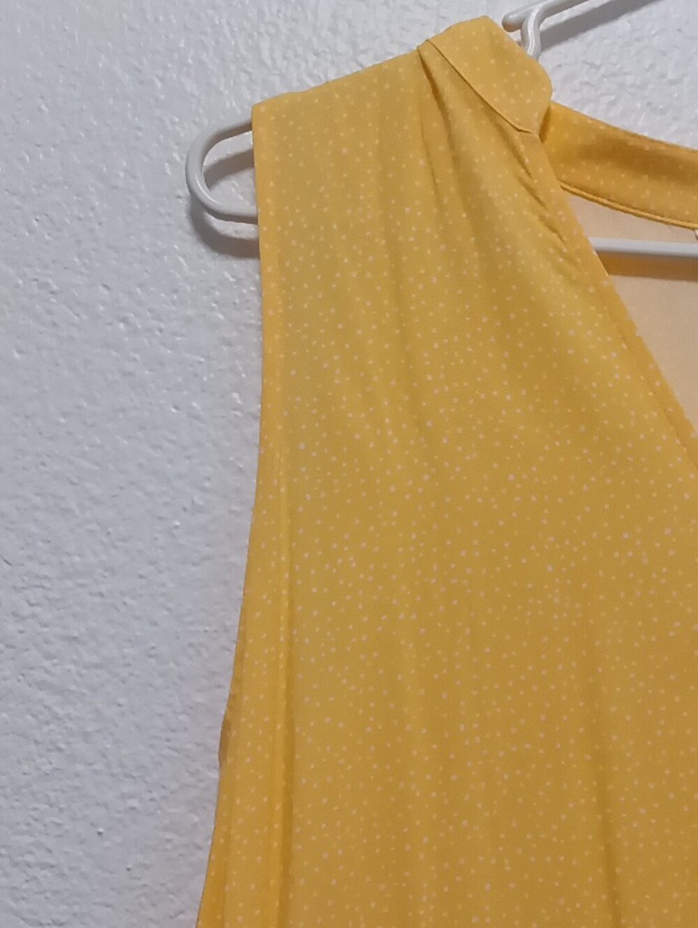Nine West Knee Length  Sunflower Sleeveless Tiered V-Neck Dress - Picture 4 of 11